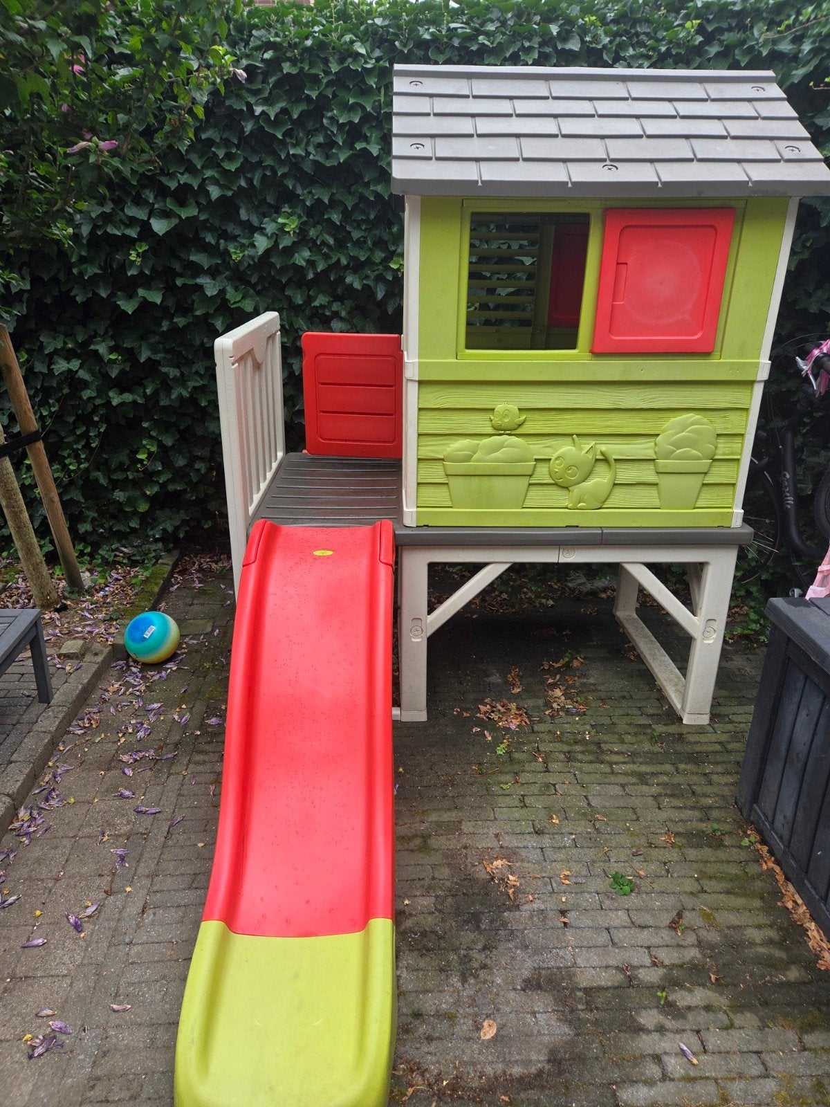 Smoby speelhuis met glijbaan, Kinderen en Baby's, Speelgoed | Buiten | Speelhuisjes, Ophalen, Gebruikt, Kunststof
