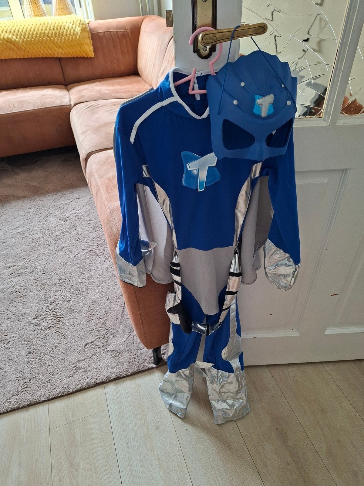 Verkleed kleding Mega Toby, Hobby en Vrije tijd, Ophalen, Zo goed als nieuw, Pak of Jurk