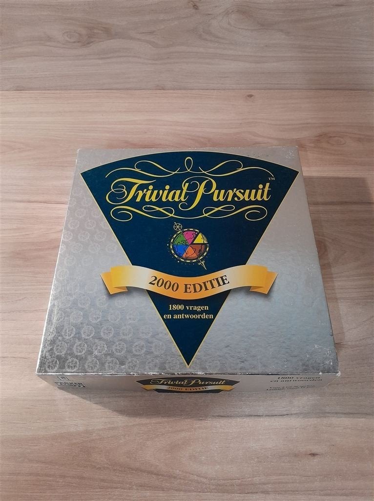 trivial pursuit - 2000 editie - triviant - s5472, Hobby en Vrije tijd, Gezelschapsspellen | Bordspellen, Verzenden, Zo goed als nieuw