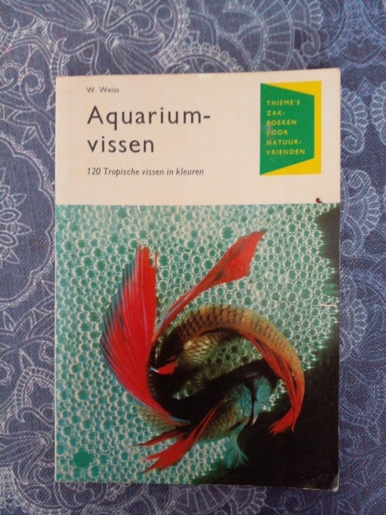Aquariumvissen boek - 120 tropische vissen in kleuren, Boeken, Ophalen of Verzenden