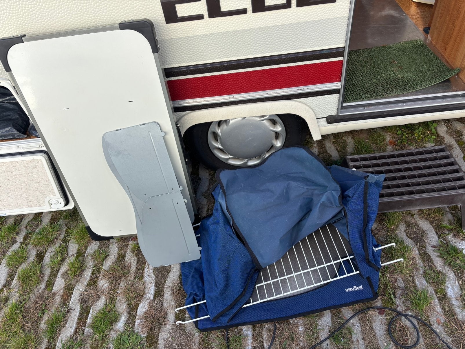 Camping keuken, Caravans en Kamperen, Ophalen, Zo goed als nieuw, Campingkast
