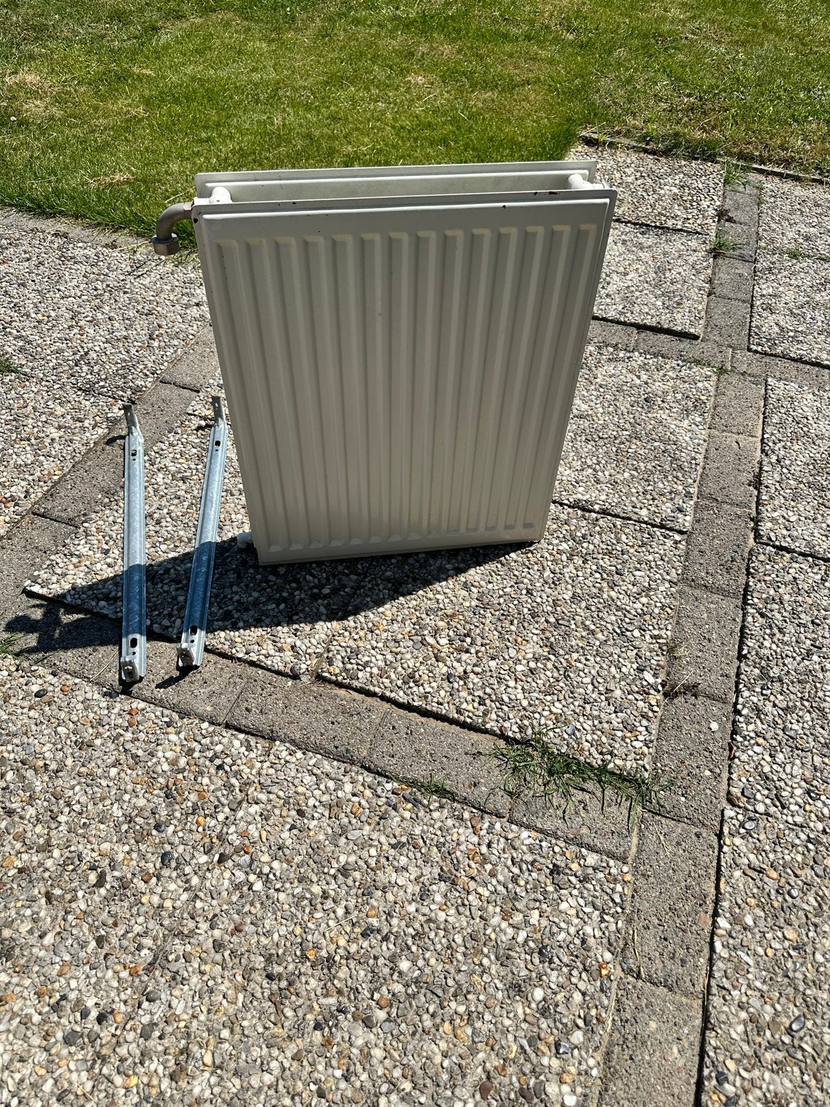 Radiator 50x60 cm met ophangbeugels, Doe-het-zelf en Verbouw, Verwarming en Radiatoren, Ophalen, 30 tot 80 cm, Gebruikt, Radiator