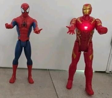 spiderman en ironman poppen 30 cm, ironman met geluid, Ophalen of Verzenden, Zo goed als nieuw