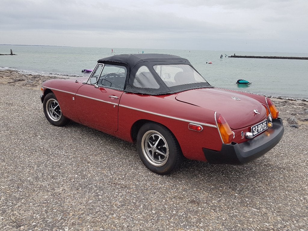 MG *b*b 1.8 USA Tourner 1978 Rood, Achterwielaandrijving, Cabriolet, Leder, Handgeschakeld
