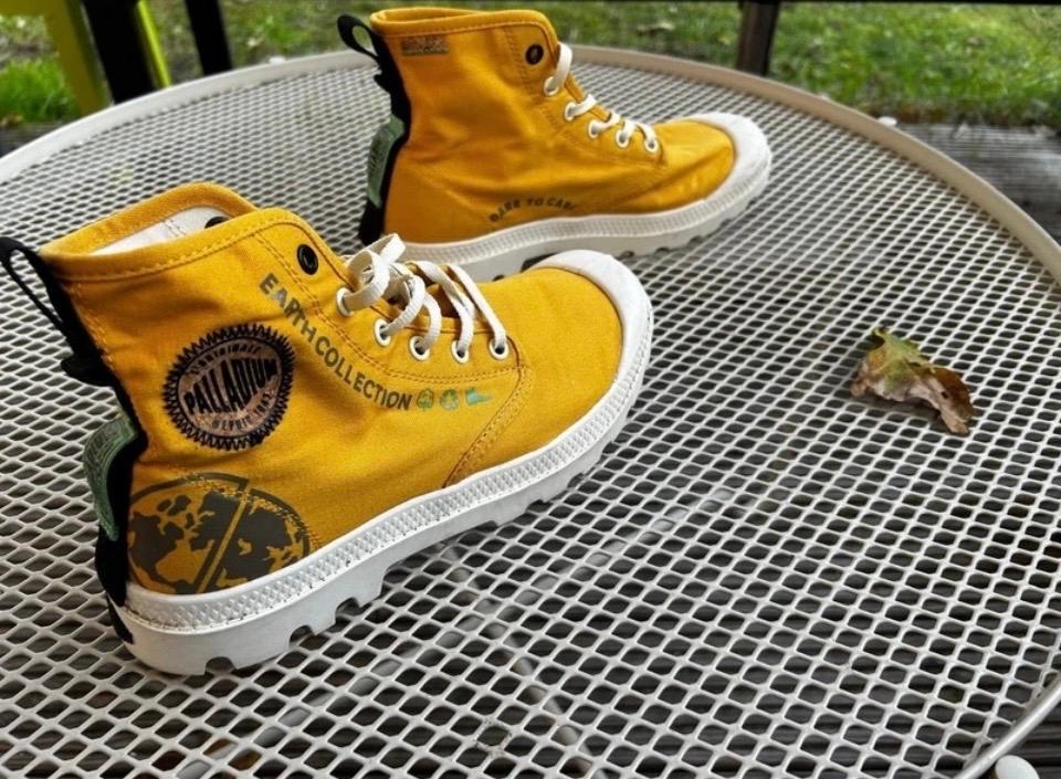 Palladium Earth Collection, Maat 40, Geel, Ophalen of Verzenden, Sneakers of Gympen, Zo goed als nieuw