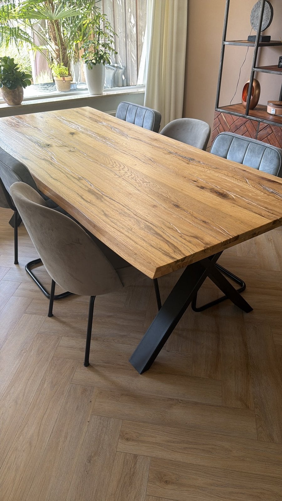 Eikenhouten tafel met zwarte stalen X-poten, Ophalen, Gebruikt, Eikenhout, 200 cm of meer