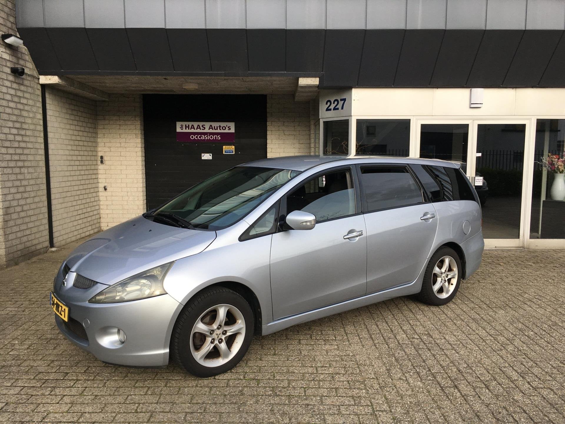 Mitsubishi Grandis 2.4-16V Intense / 7 PERSOONS / NETTE STAA, Auto's, Mitsubishi, Voorwielaandrijving, Gebruikt, 7 stoelen, Handgeschakeld
