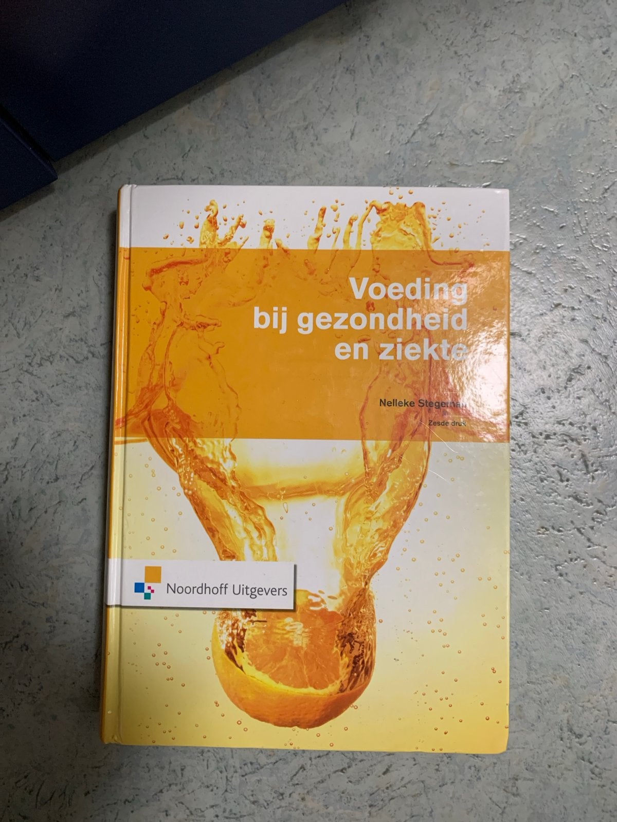 Voeding bij gezondheid en ziekte - Nelleke Stegeman, Ophalen of Verzenden, Zo goed als nieuw, Dieet en Voeding
