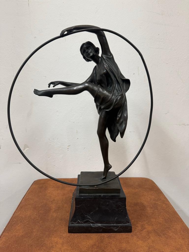 Art Deco bronzen beeld van danseres, gesigneerd Godard, Art deco, Ophalen of Verzenden, Brons, Beeld