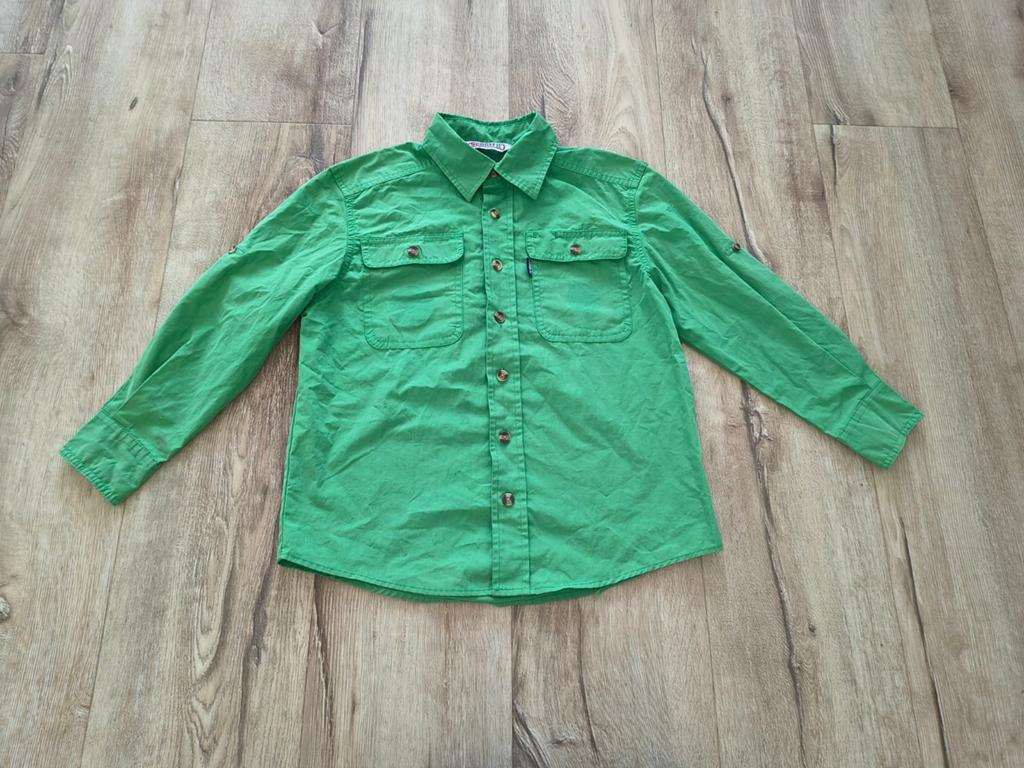 Mooie groene scoutingblouse, Welpen uniform, Scoutfit, 128., Verzamelen, Scouting, Onb, Ophalen of Verzenden, Kleding, Onb