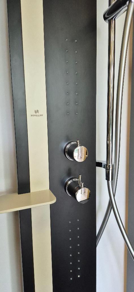 Novellini Line 1 luxe douchepaneel met zitje zwart NIEUW!, Doe-het-zelf en Verbouw, Ophalen, Nieuw, Glas, Douche