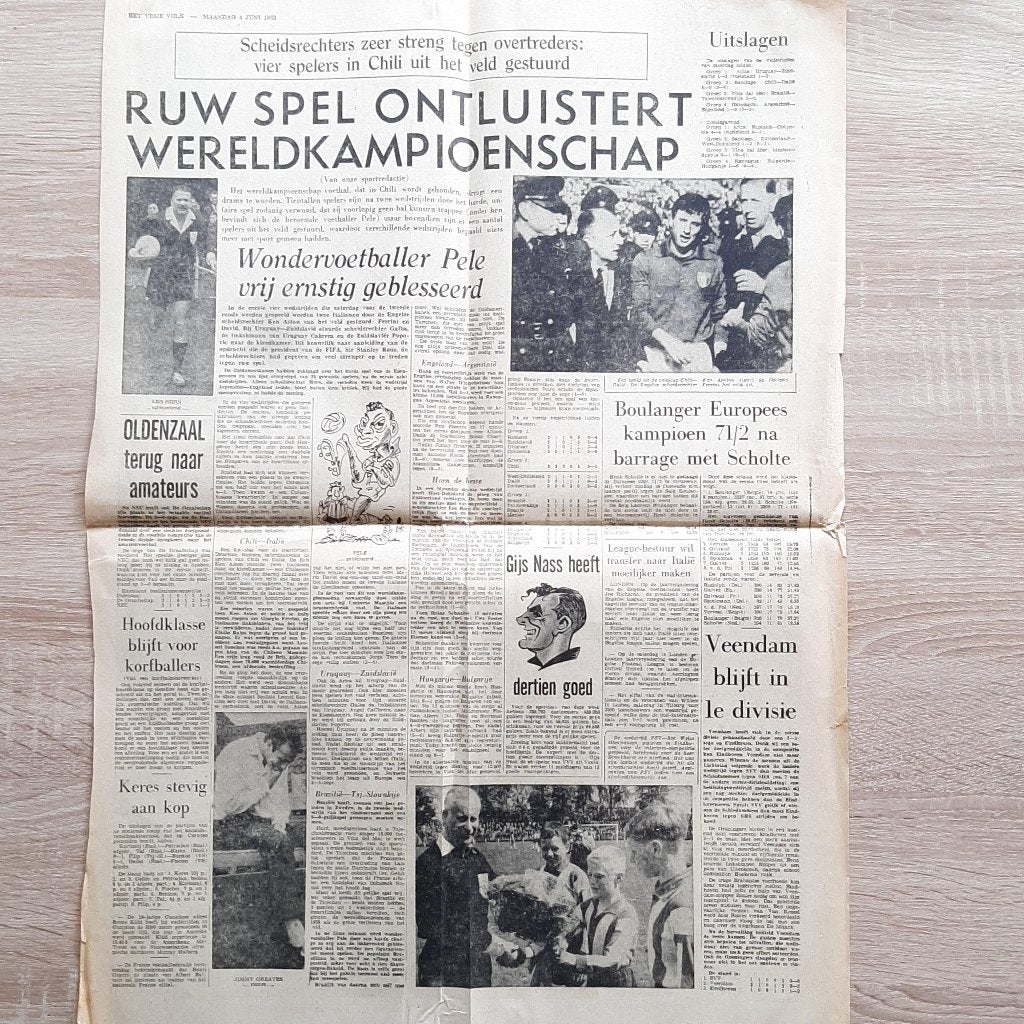 Karikatuur Wondervoetballer Pelé door Dik Bruynesteyn WK1962, Verzenden, Gebruikt, Buitenlandse clubs, Poster, Plaatje of Sticker