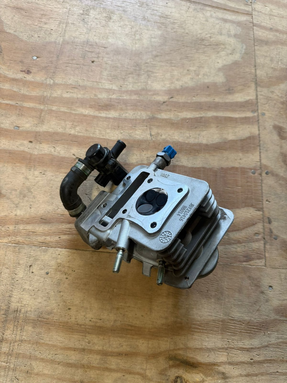 Piaggio zip /vespa cilinderkop E5 2000 km oud, Ophalen of Verzenden