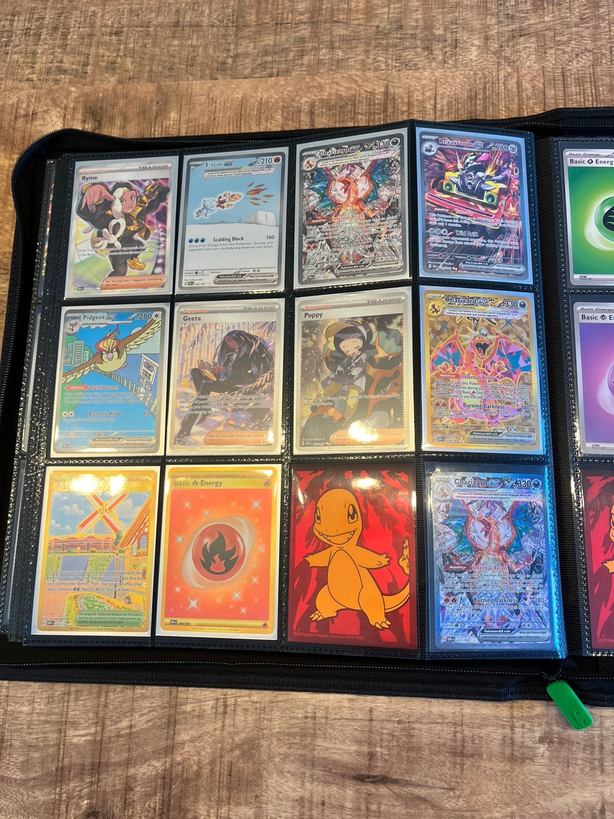Pokémon Obsidian Flames Masterset., Ophalen of Verzenden, Zo goed als nieuw