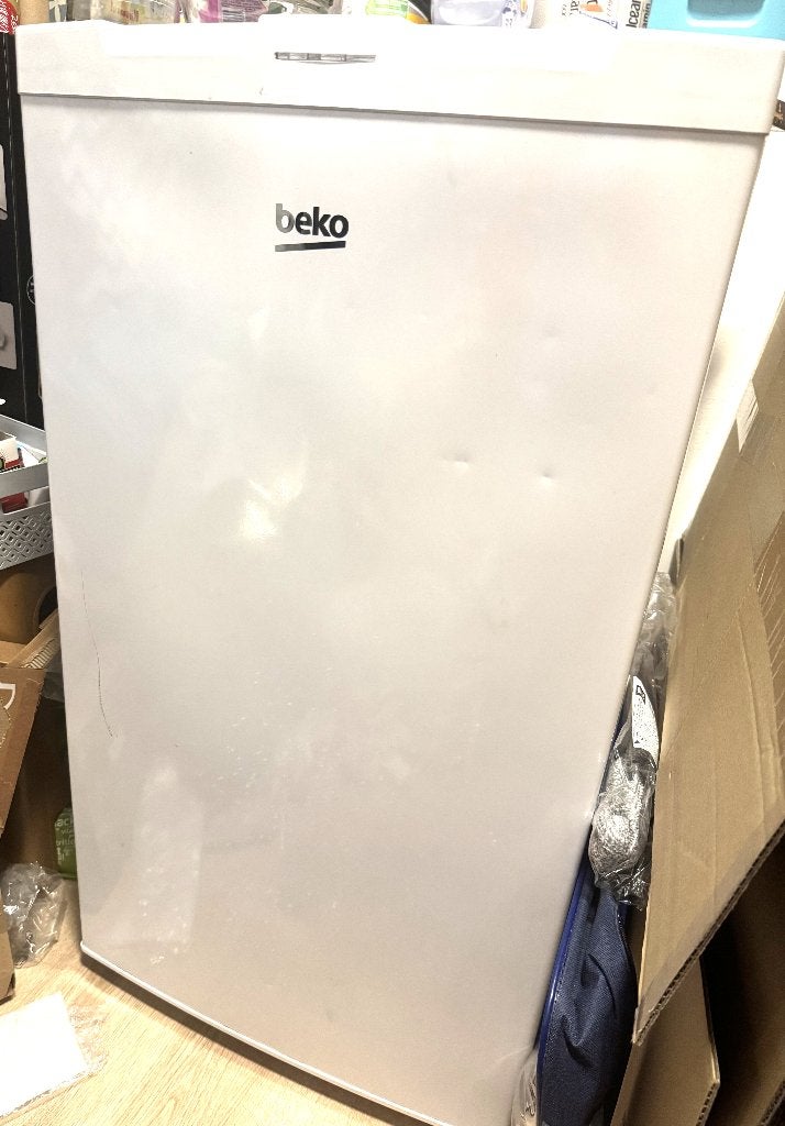 BEKO Vrieskast met 4 laden, Minder dan 60 cm, Niet werkend, Vrijstaand, Ophalen