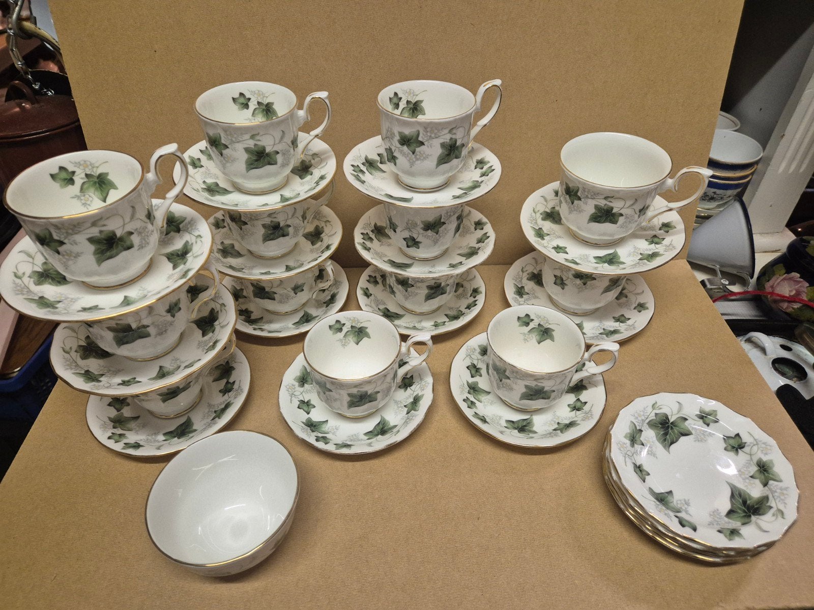 Ivy Duchess fine bone china porselein, Ophalen of Verzenden, Zo goed als nieuw, Porselein, Kop en/of schotel