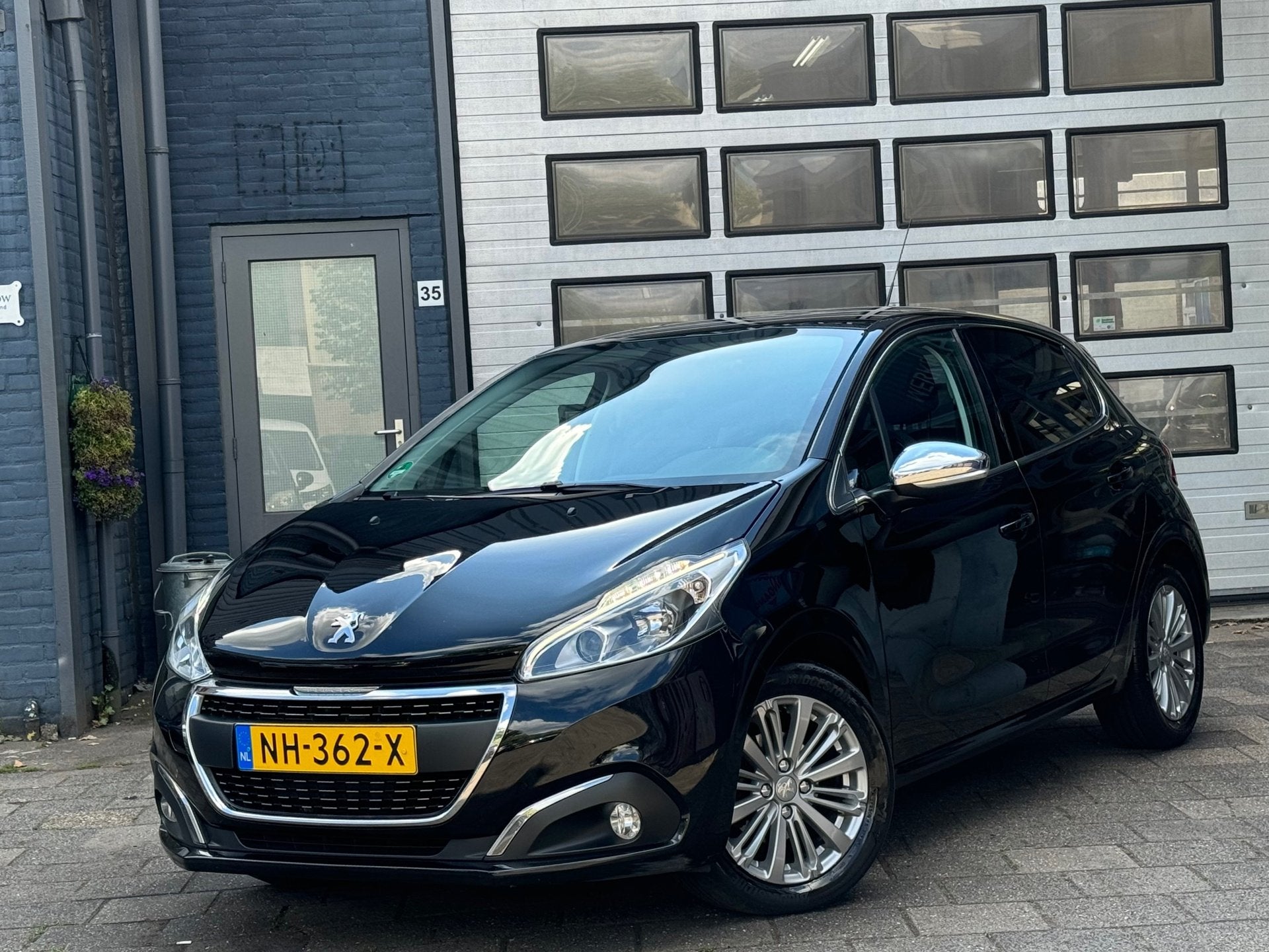 Peugeot 208 1.6 BlueHDi Blue Lease Executive | Clima | Navi, Auto's, Voorwielaandrijving, Gebruikt, Euro 6, 4 cilinders