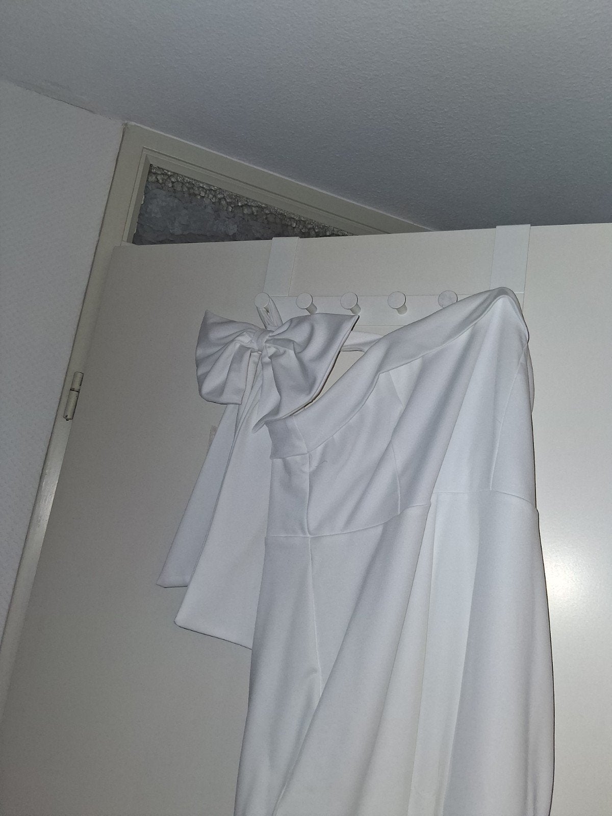 Deftige witte jurk, maat 42, ongedragen, Ophalen of Verzenden, Nieuw, Maat 42/44 (L), Wit
