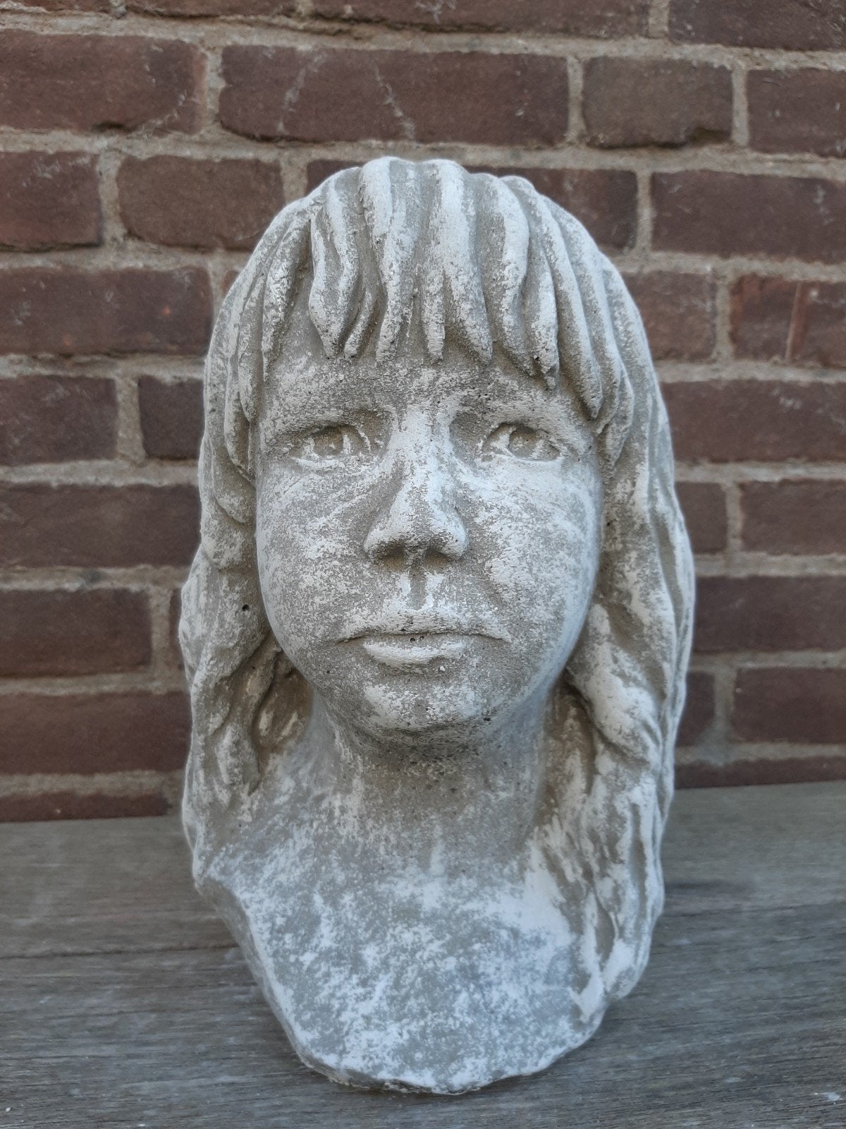 Vrouw buste meisje borstbeeld betonnen beeld tuinbeeld beton, Ophalen