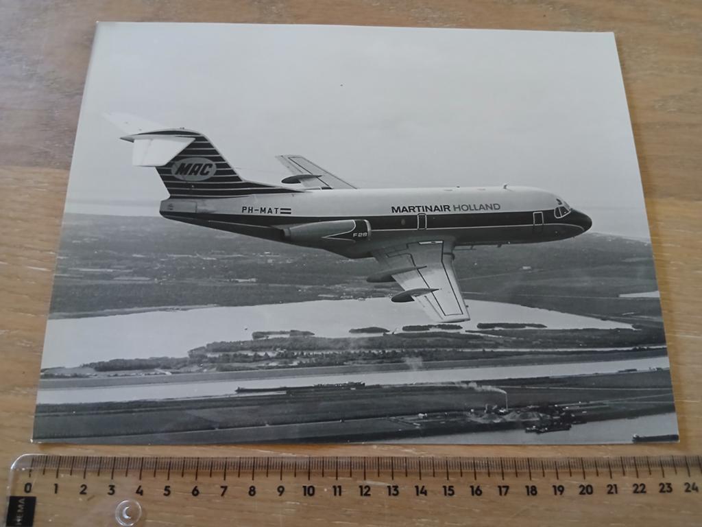Fokker F.28 Fellowship PH-MAT Martinair Vliegtuig Luchtvaart, Verzamelen, Ophalen of Verzenden, Zo goed als nieuw, Kaart, Foto of Prent