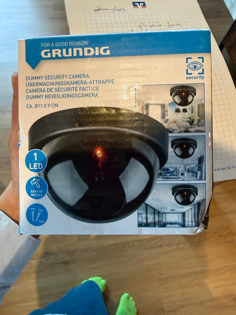 Grundig Dummy Beveiligingscamera met LED, Ophalen of Verzenden, Nieuw, Binnencamera
