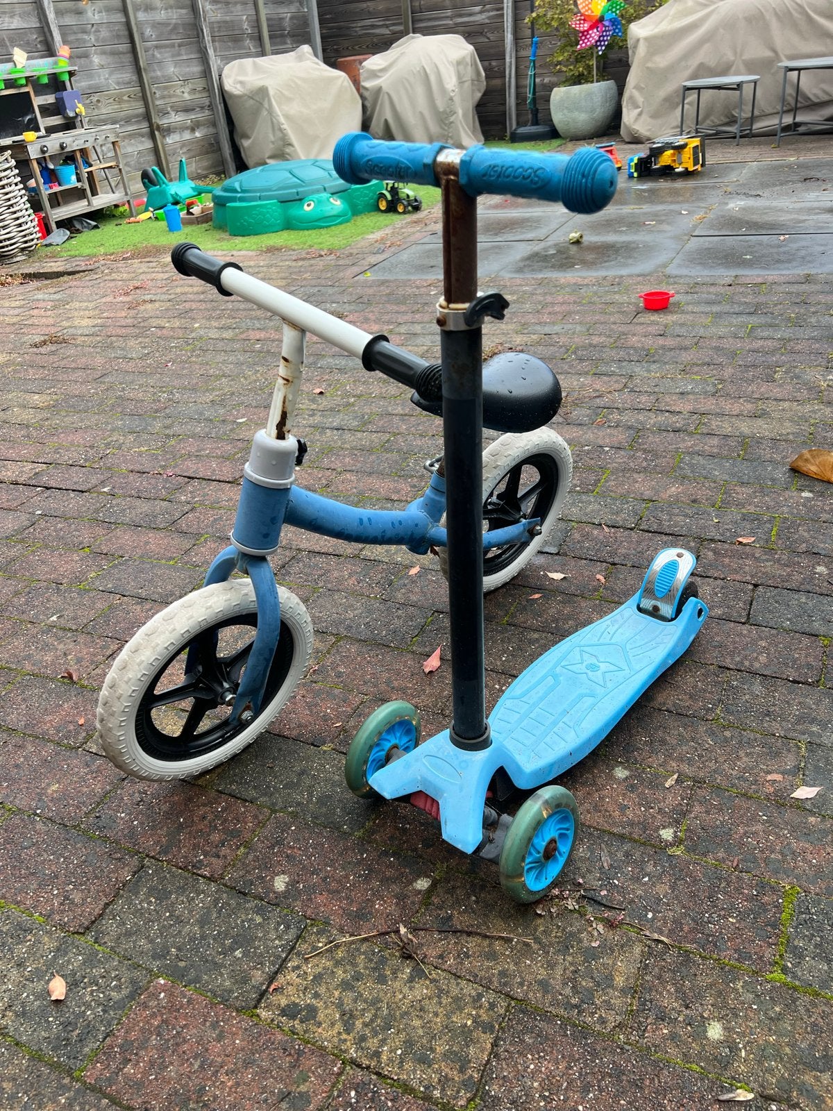 Blauwe kinderstep en loopfiets met gebruikssporen, Ophalen, Gebruikt, Overige typen