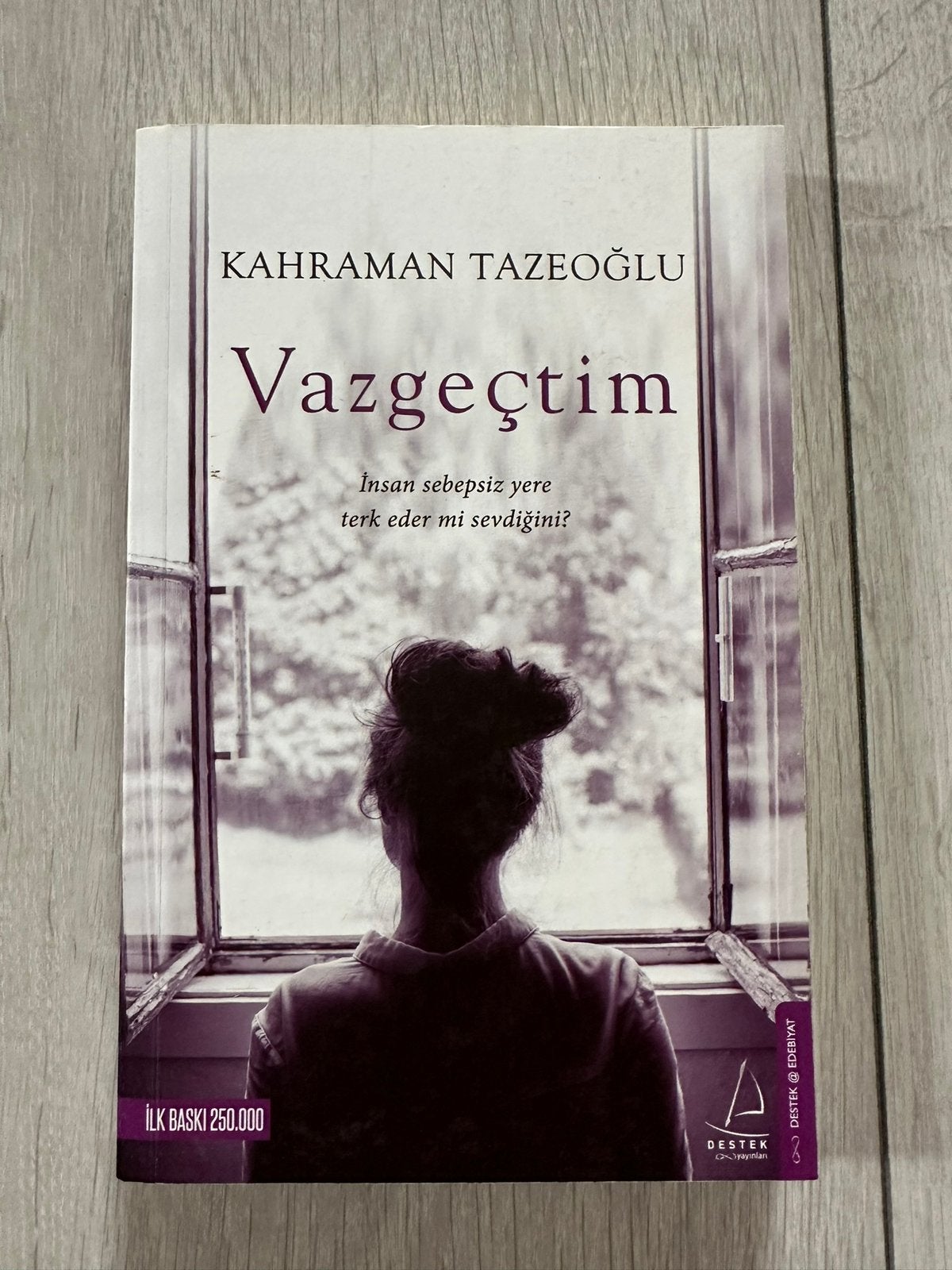 Kahraman tazeoğlu - vazgeçtim, Ophalen of Verzenden, Zo goed als nieuw