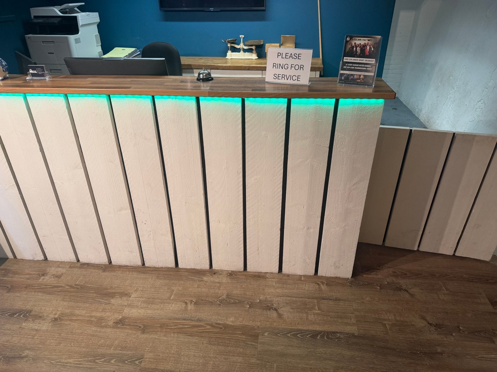 Receptiebalie met LED-verlichting en werkplek, Receptie of Entree, Ophalen, Gebruikt, Bureau
