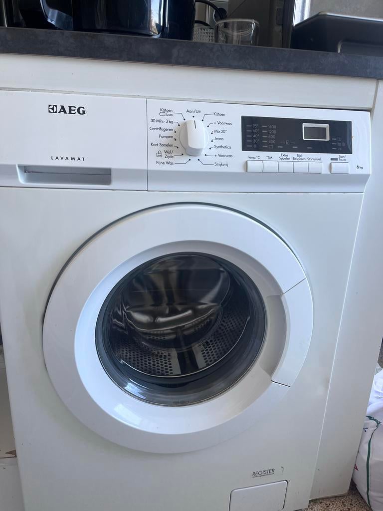 AEG Lavamat Wasmachine - 6 kg inhoud, Witgoed en Apparatuur, Wasmachines, Gebruikt, Ophalen of Verzenden, Voorlader, Kort programma