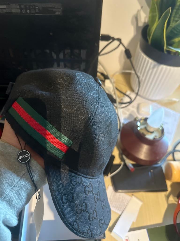 Gucci pet met doos en alles, Kleding | Heren, Ophalen of Verzenden, Nieuw
