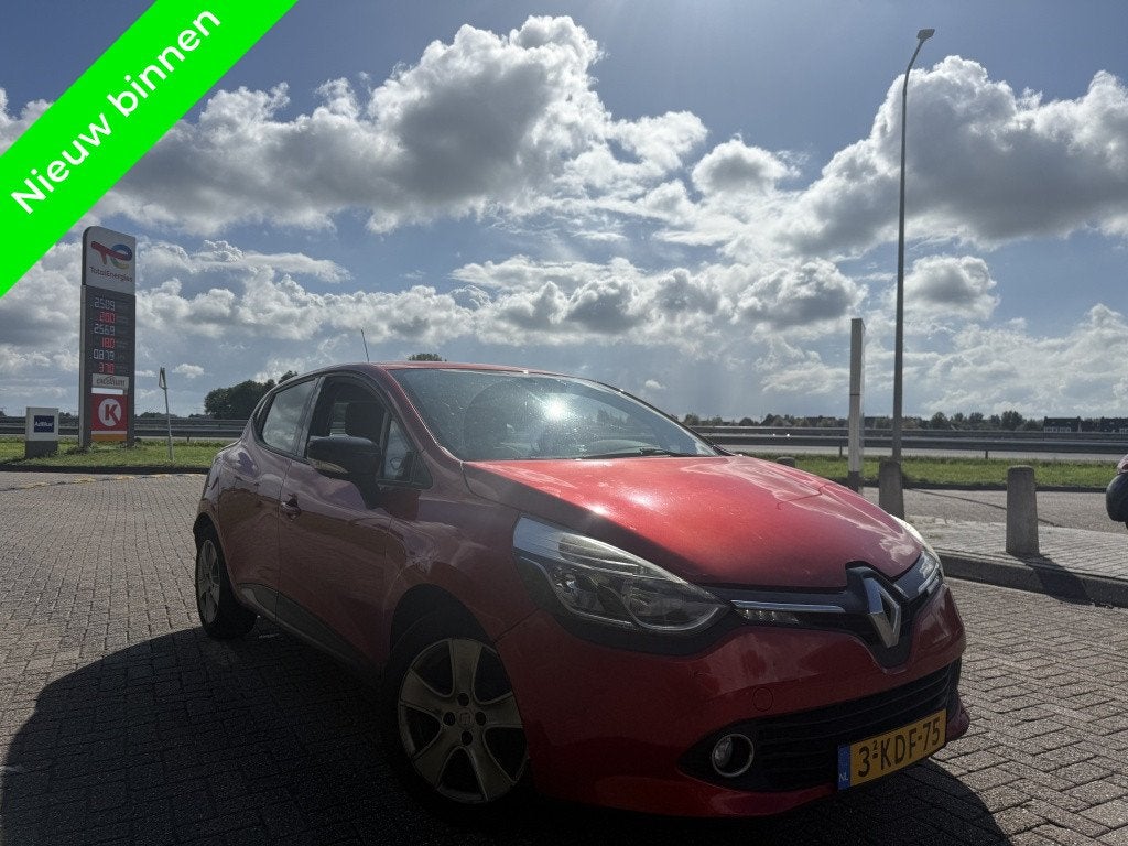 Renault Clio 1.5 dCi Cruise Clima Navi Bluetooth (bj 2013), Auto's, Gebruikt, 4 cilinders, 96 €/maand, Origineel Nederlands
