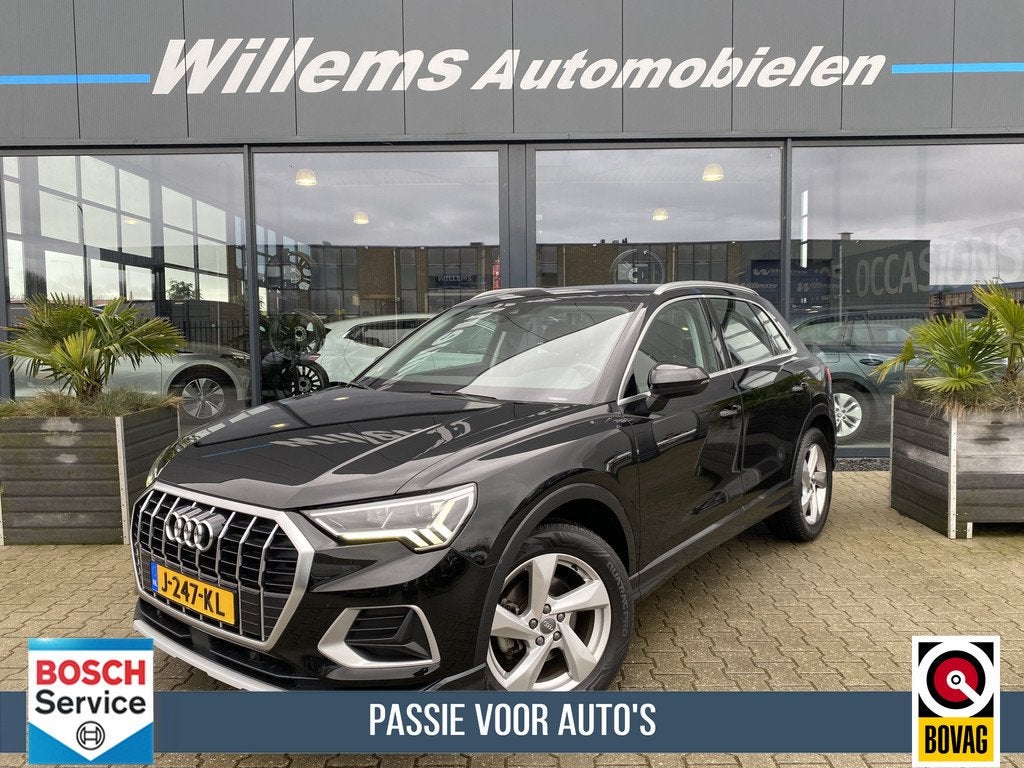 Audi Q3 35 TFSI Pro Line business Stoelverwarming, App Conne, Auto's, Stof, 4 cilinders, Zwart, Bedrijf