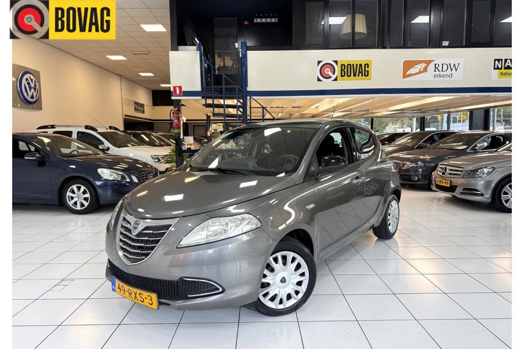 Lancia Ypsilon 0.9 TwinAir Silver Bovag Garantie NAP Airco, Euro 5, Gebruikt, Origineel Nederlands, Handgeschakeld