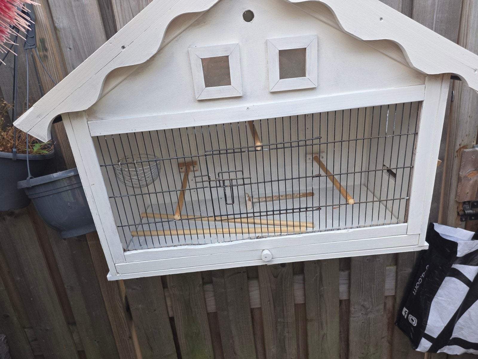 buiten vogelkooi  76 breed  65 hoog en 35 diep, Ophalen, Gebruikt, Hout, Vogelkooi