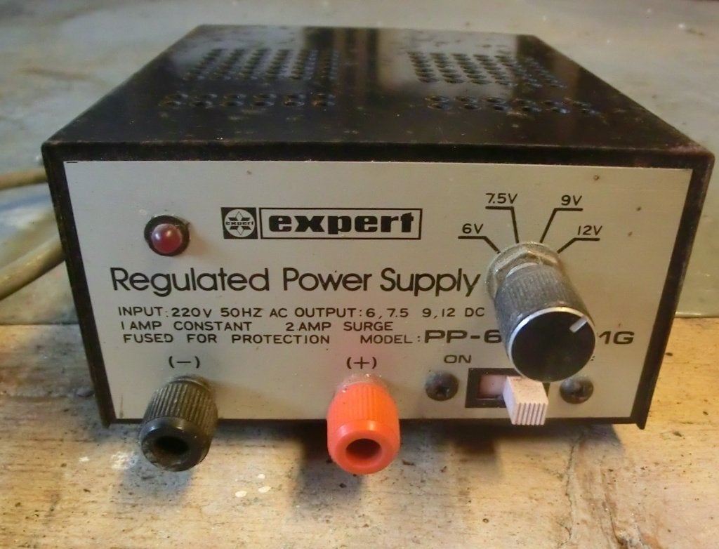Expert PP-6791201G regulated power supply, Ophalen of Verzenden, Gebruikt