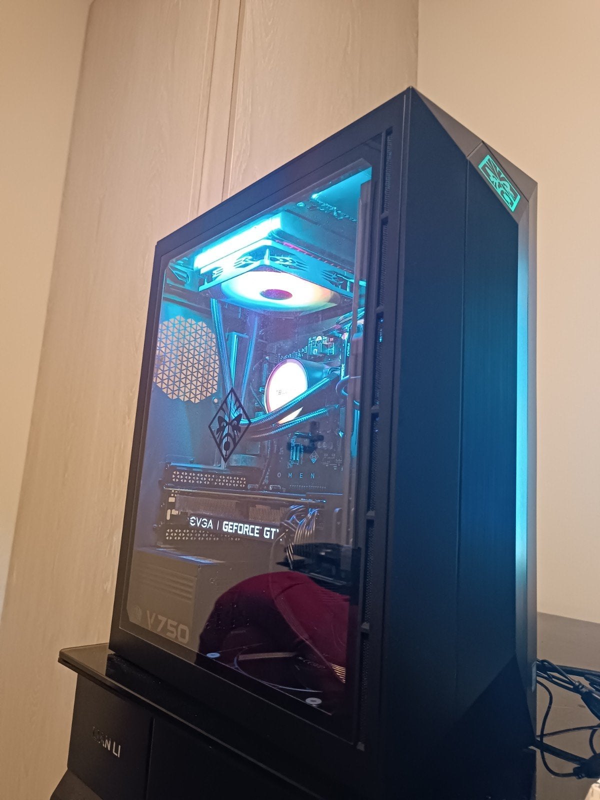 OMEN Obelisk Gaming PC i7-8700 16GB GTX 1080 Ti 250GB NVMe, Computers en Software, Ophalen, HP Omen, I7, 250gb