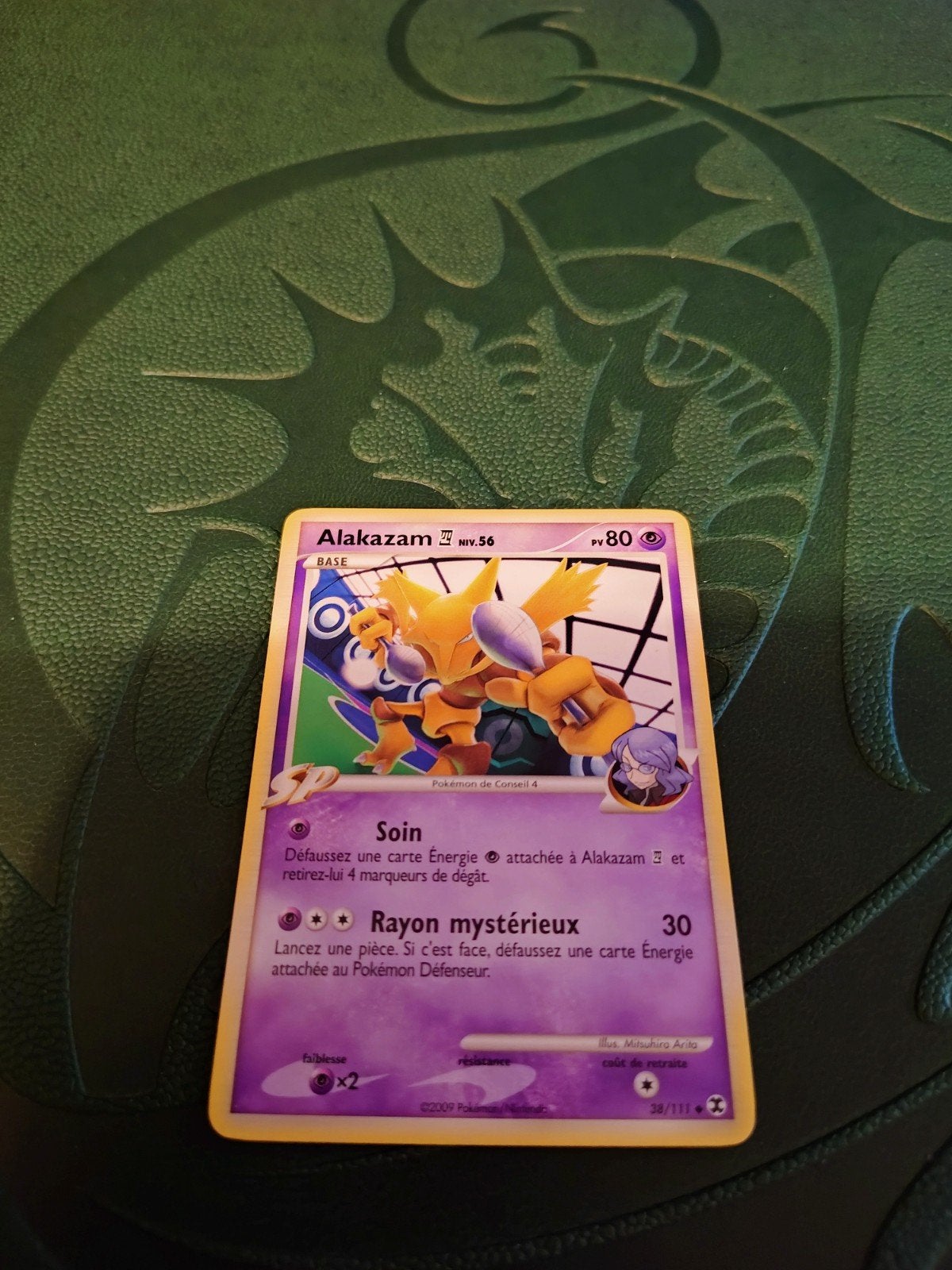 Alakazam Pokémon kaart - Zeldzaam en in goede staat, Ophalen of Verzenden, Zo goed als nieuw, Losse kaart