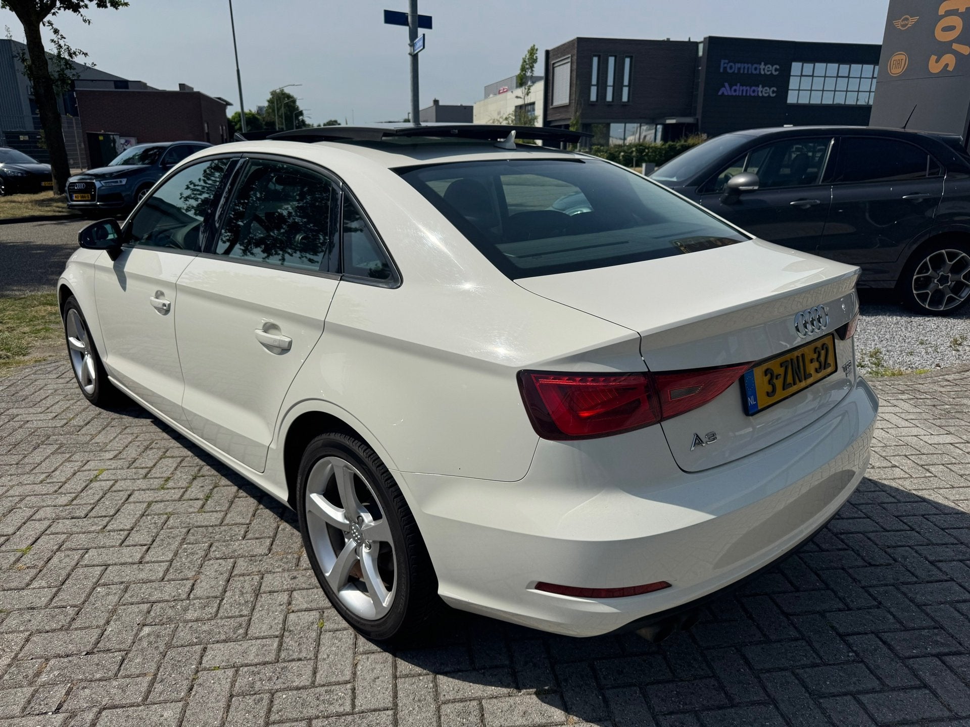 Audi A3 Limousine 1.4 TFSI CoD Attraction Pro Line Plus|Pano, Auto's, Audi, Navigatiesysteem, Stof, Gebruikt, 4 cilinders