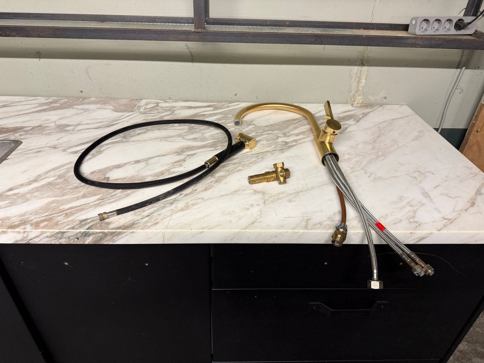 Dornbracht Tara messing mengkraan + spoeldouche, Doe-het-zelf en Verbouw, Sanitair, Ophalen, Gebruikt, Koper, Kraan