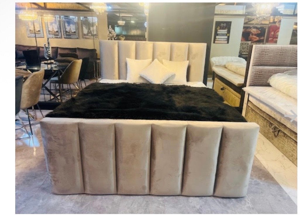 Luxe Eric Kuster bed 180x200, Huis en Inrichting, Ophalen, Beige, Tweepersoons, Zo goed als nieuw