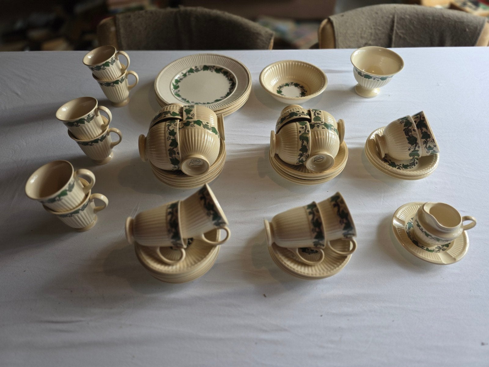 Wedgwood Stratford 53 stuks in perfecte staat!!!, Ophalen, Zo goed als nieuw, Poppenhuis