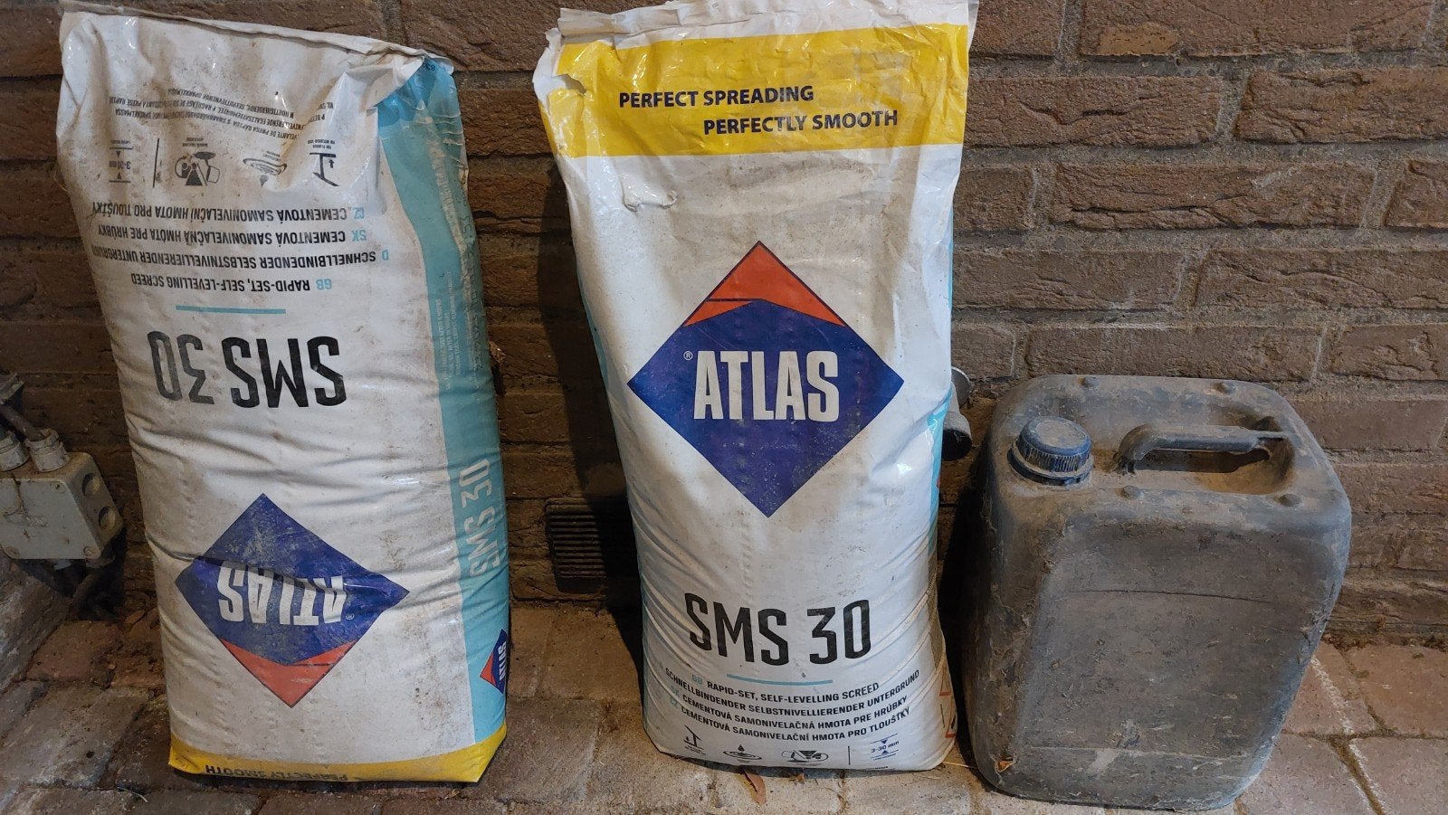 Atlas SMS 30 Egalisatiemortel - 2 zakken, Ophalen, Gebruikt