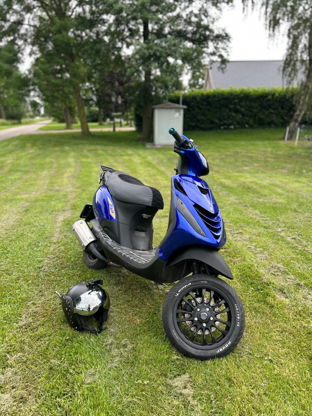Piaggio zip 125cc, Fietsen en Brommers, Ophalen, Zo goed als nieuw, Benzine, Zip