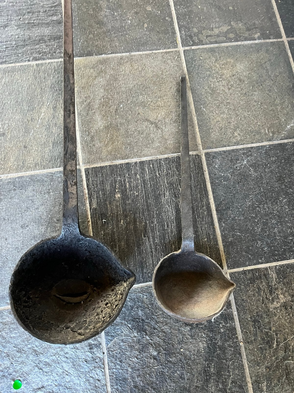 Antieke gietijzeren pollepels - set van 2, Antiek en Kunst, Ophalen of Verzenden