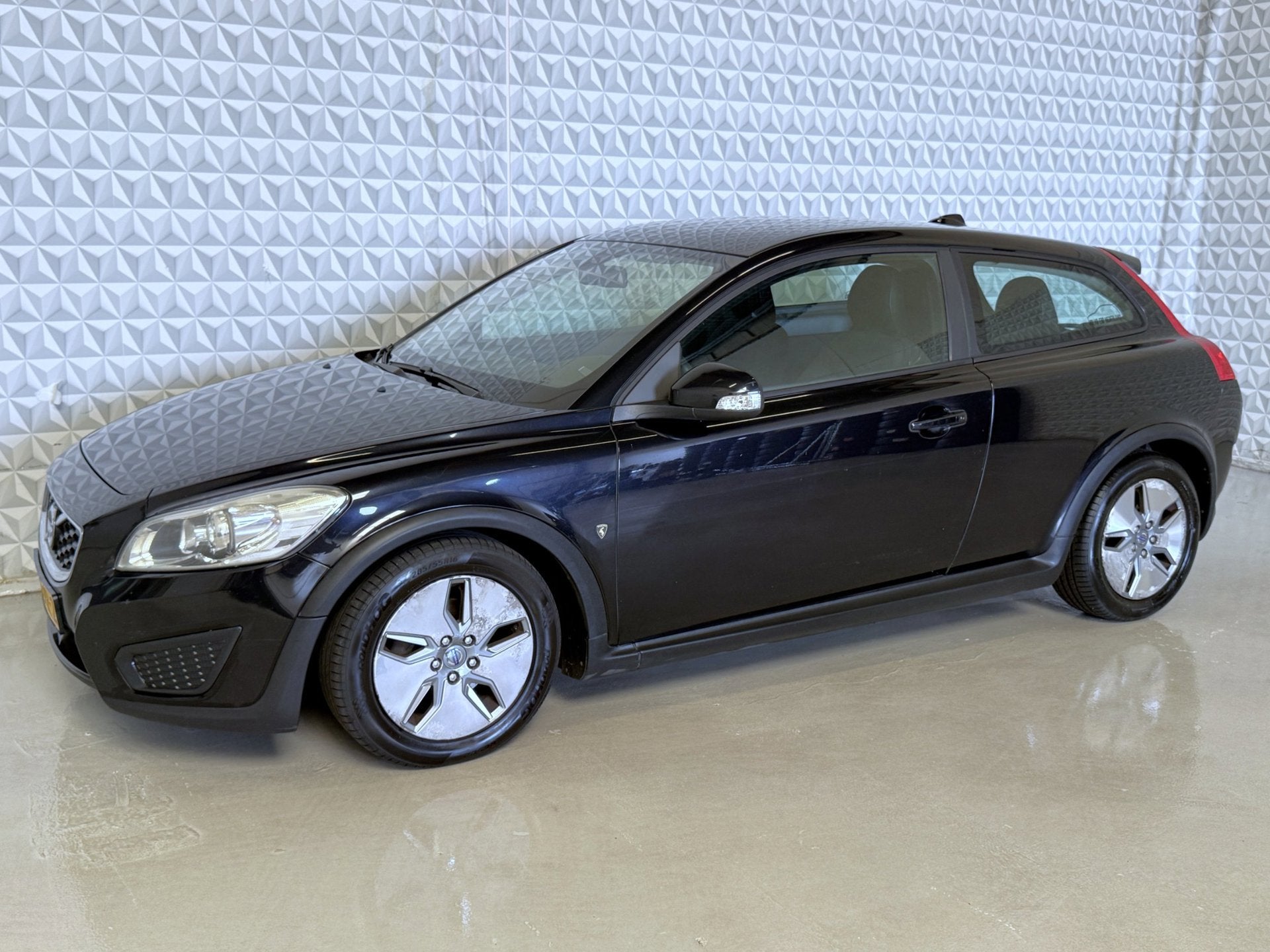 Volvo C30 1.6D S/S EURO-5 én tot 07-2027 APK! (2010), Auto's, Voorwielaandrijving, Euro 5, Gebruikt, 4 cilinders