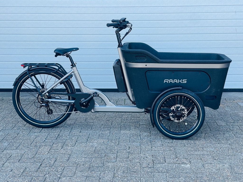 RAAKS ROVER elektrische bakfiets driewieler NIEUW! EPP BAK, Fietsen en Brommers, Fietsen | Bakfietsen, 4 kinderen of meer, Huif