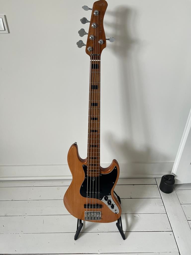 Marcus Miller Sire Jazz Bass V5- 5-snarige basgitaar, Ophalen of Verzenden, Zo goed als nieuw, Elektrisch, 5-snarig