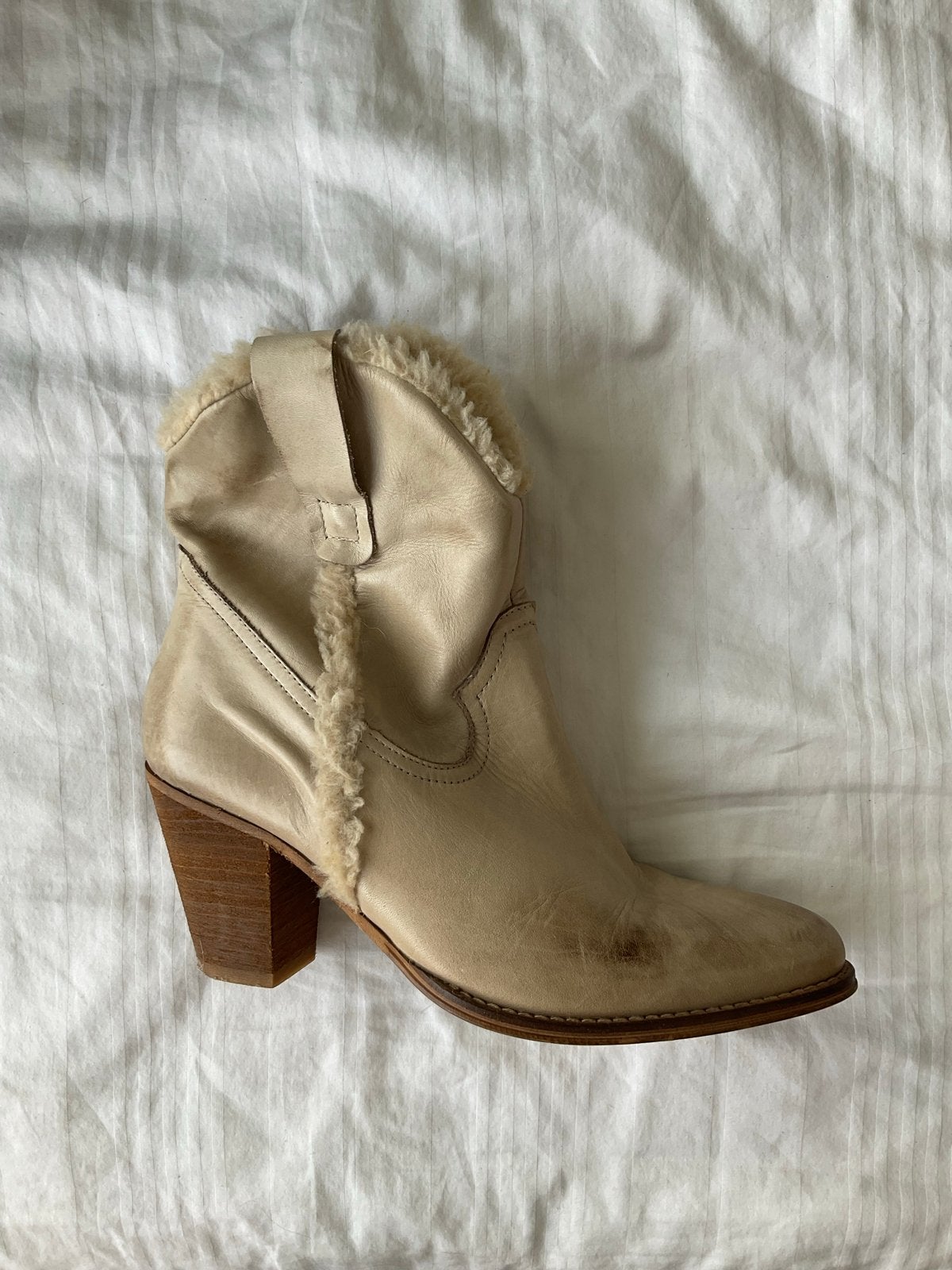 Leren cowboylaarzen met bontvoering van De Bijenkorf maat 40, Verzenden, Beige, Lage of Enkellaarzen, Nieuw