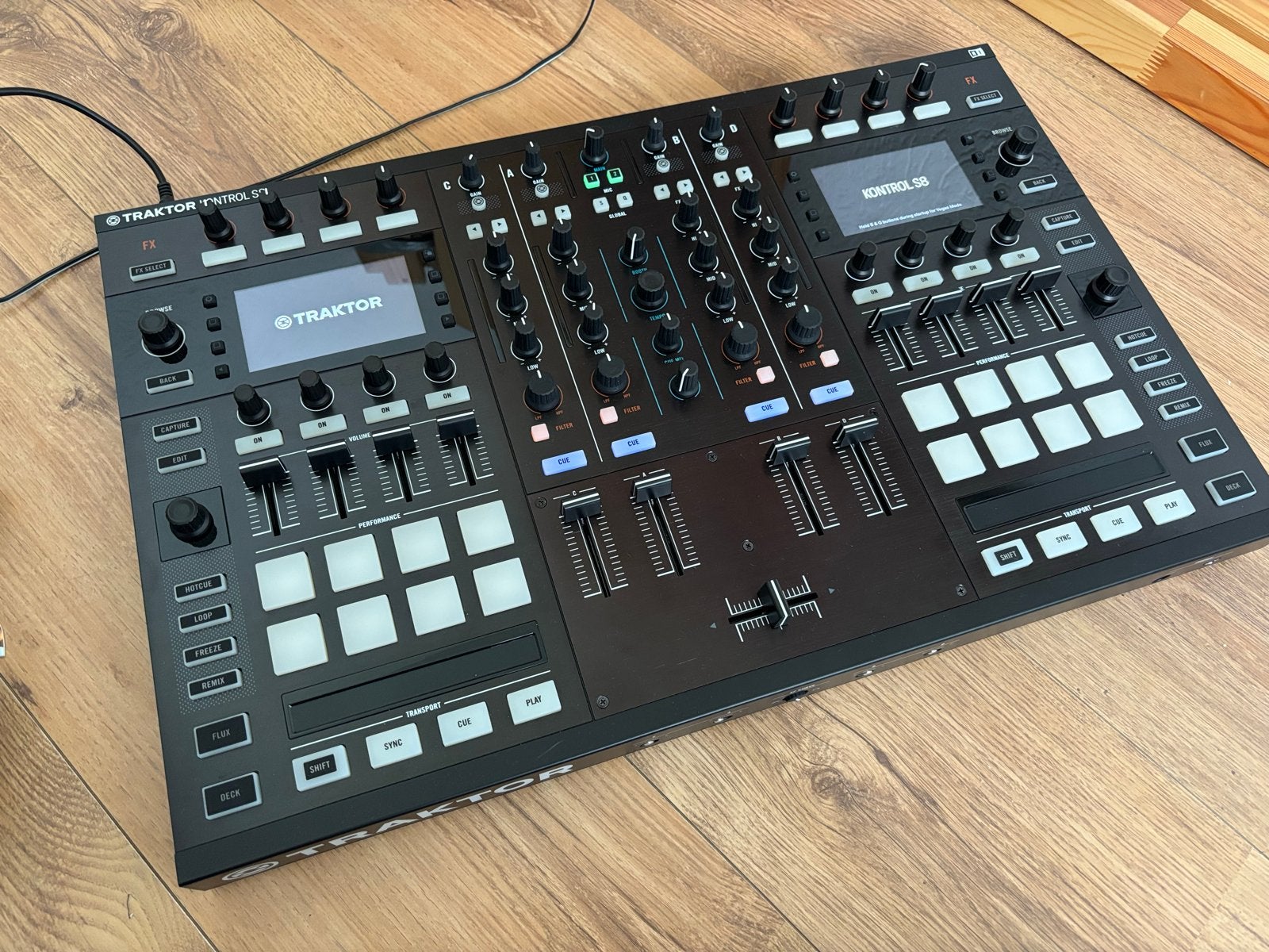 Native Instruments Traktor Kontrol S8 DJ Controller, Muziek en Instrumenten, Ophalen, Gebruikt, Dj-set, Overige merken