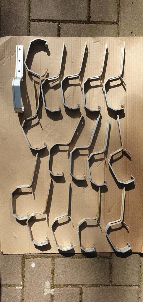 Beugels voor PVC bakgoot S-lon 95 mm, Gebruikt, Aluminium, Ophalen of Verzenden, 80 mm of meer